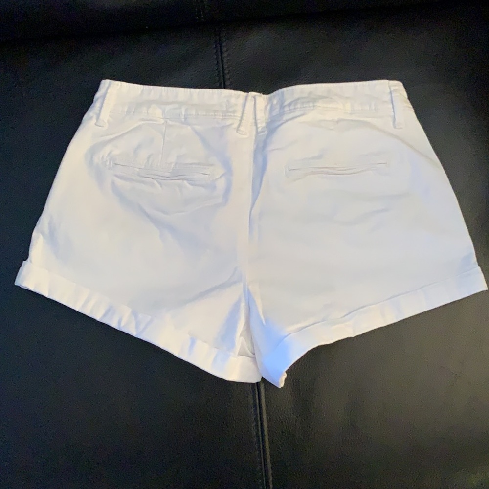 Abercrombie and Fitch shorts, Size 25. - Picture 2 of 3
